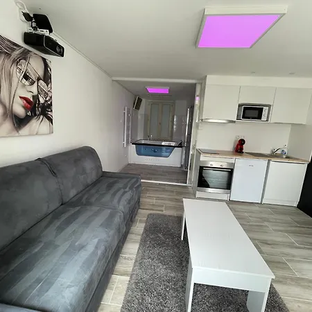 2 Places Et Cinema Apartment Charny (Cote-d'Or)